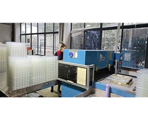 吸塑(su)車間一角