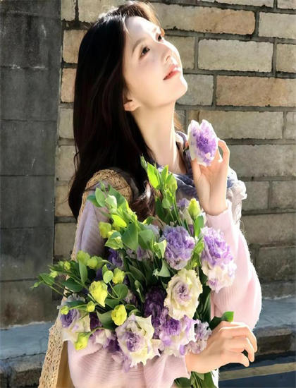 文化的探索《爱若行舟》的奥秘：隐藏细节与深层意义