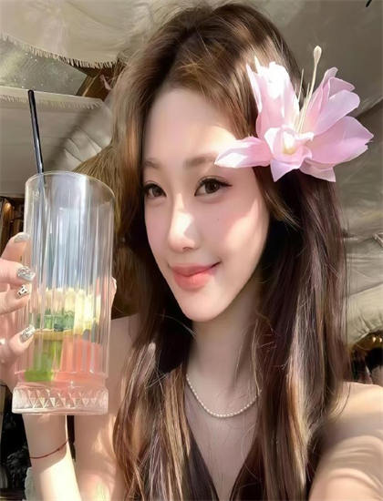 《甜蜜的人生》文化内涵解读：文化元素与价值观念探讨